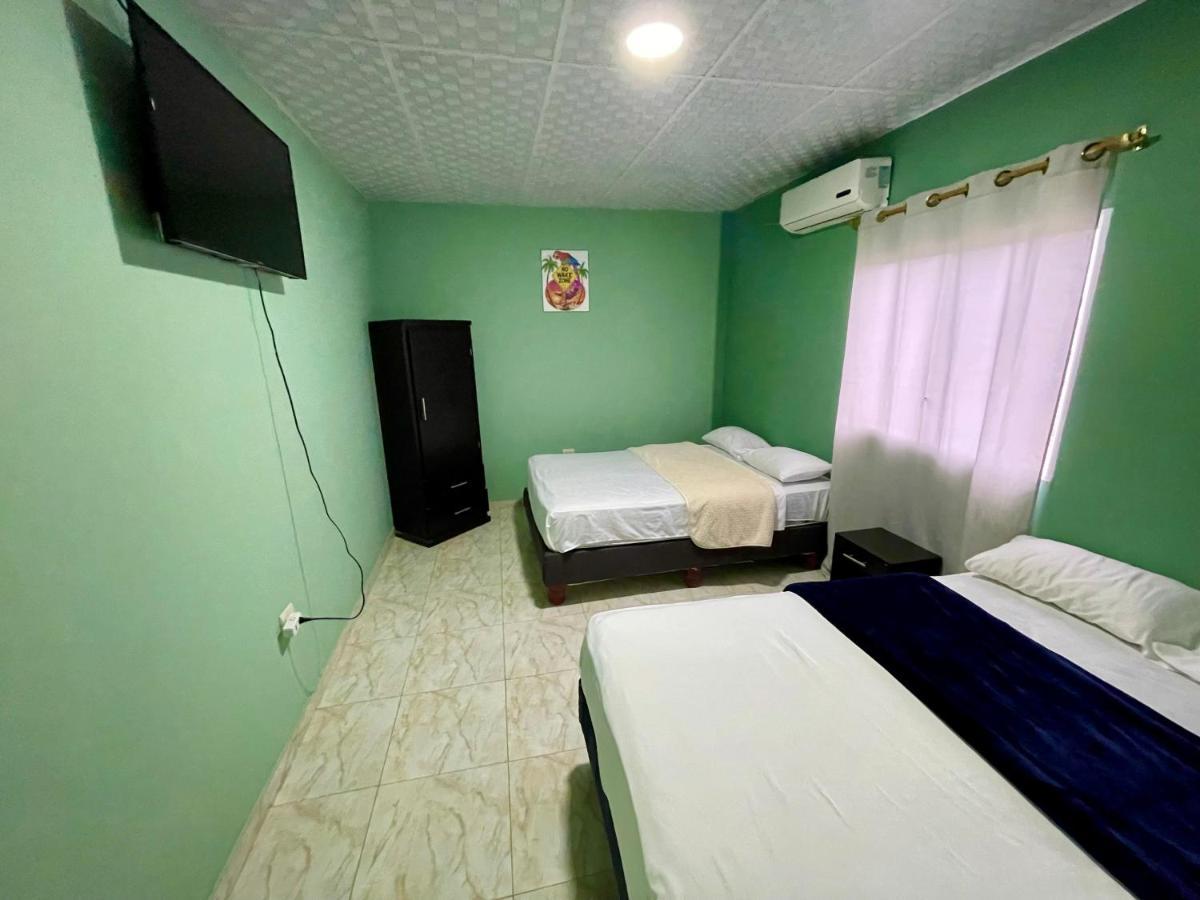 فندق Hostal Tropicoco بلاياس المظهر الخارجي الصورة