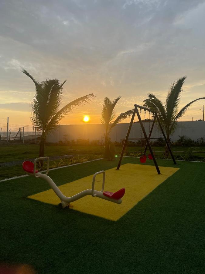 فندق Hostal Tropicoco بلاياس المظهر الخارجي الصورة